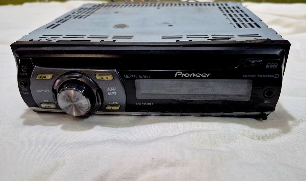 Автомагнітола Pioneer DEH-2050 MPG: 980 грн. - Pioneer Запорожье