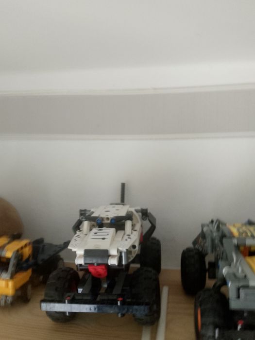 Monster truck z LEGO złożone
