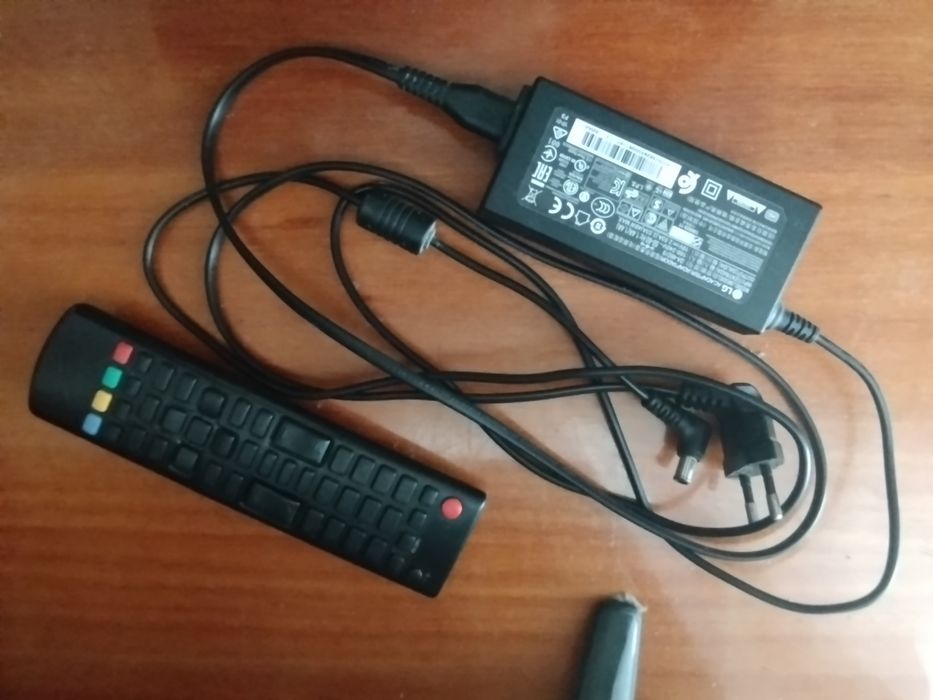 Телевізор LG 32LH595U на запчастини