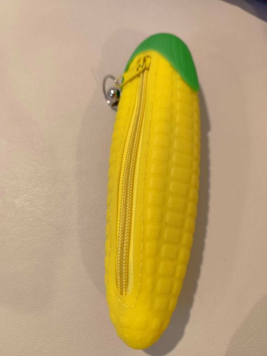 Estojos criativos (cenoura, maçaroca e banana)