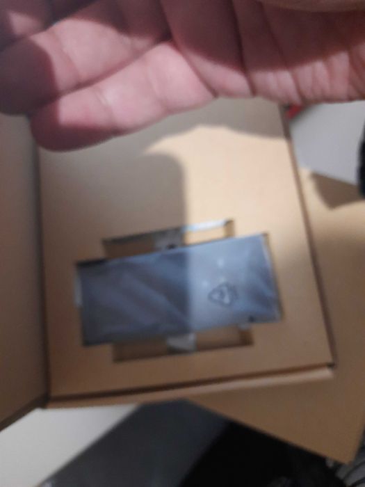 AGPTEK A02 Leitor de MP3, 8 GB Memória Novo ""   - PRETO OU AZUL