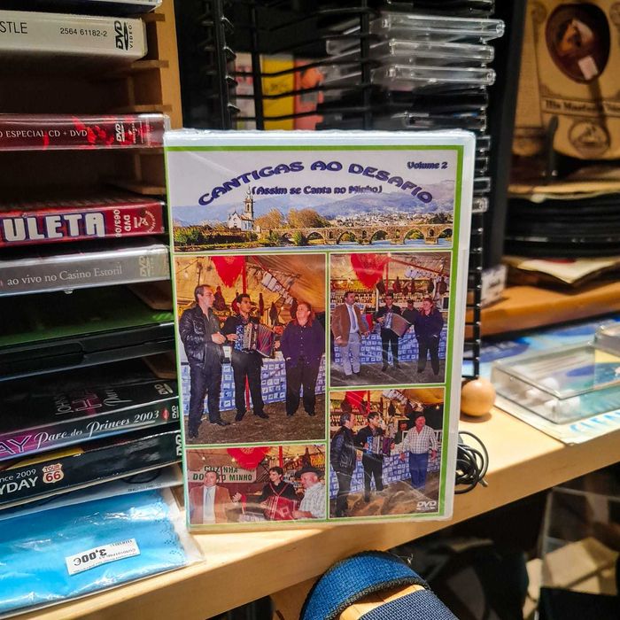 DVD Cantigas ao Desafio – Assim se Canta no Minho | Volume 2 | Lacrado