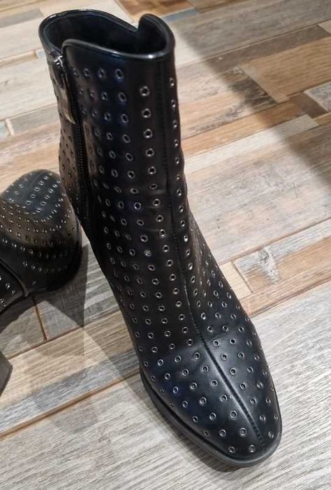 Skórzane botki z ćwiekami Wittchen