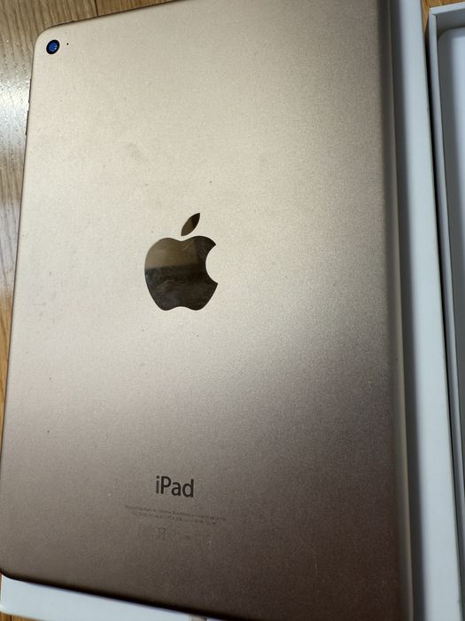 IPad mini 4 Gold WIFI 128 GB(є нюанс)