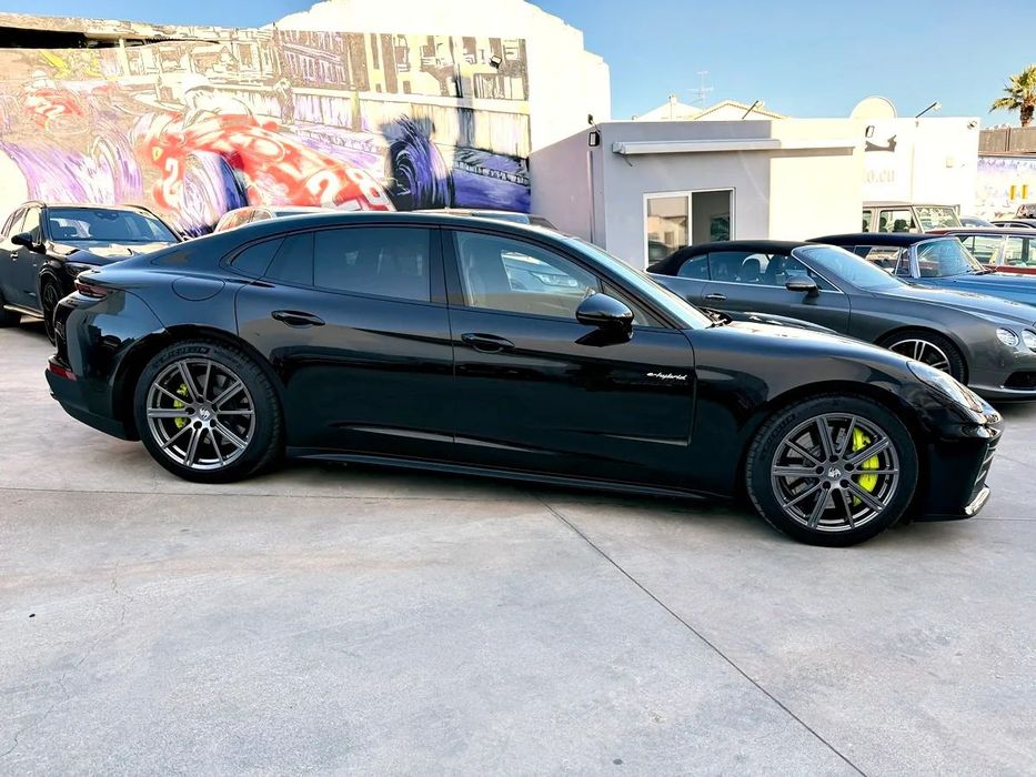 Porsche Panamera 4 E-Hybrid