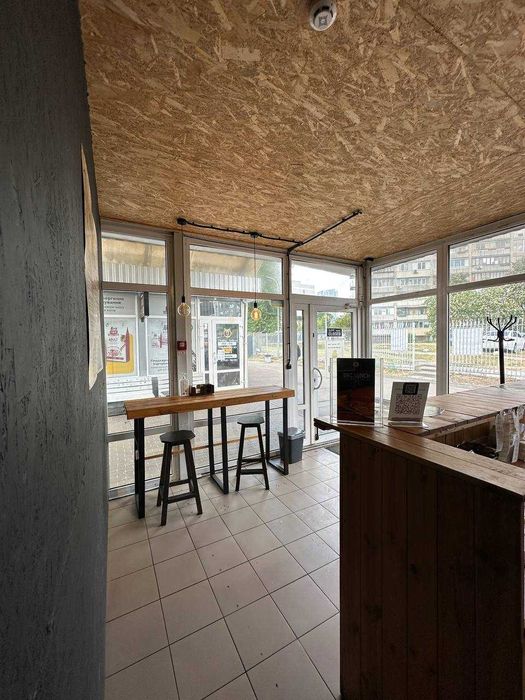 Оренда торгівельних приміщень 90м.кв. та 30м.кв. пр-кт Соборності, 7Б