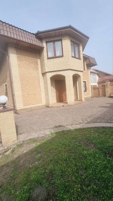 продам 3х уровневый дом ул. Чкалова (пересечение пр.Мира и Почтовый)