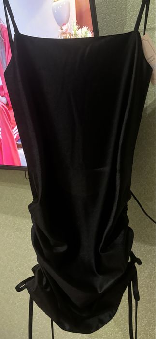 Чорне    плаття