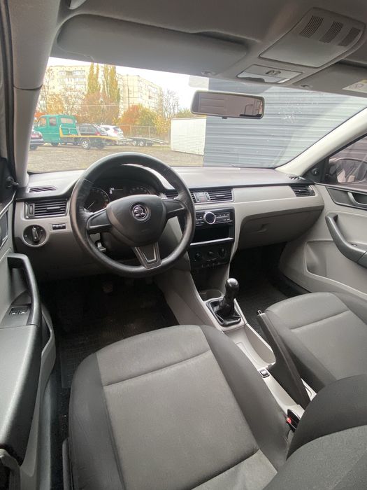 Skoda Rapid 2015 року