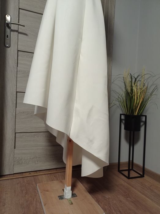 Sukienka asymetryczna Asos