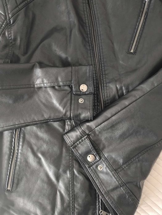 Skóra męska XXL w kolorze czarnym CARRY