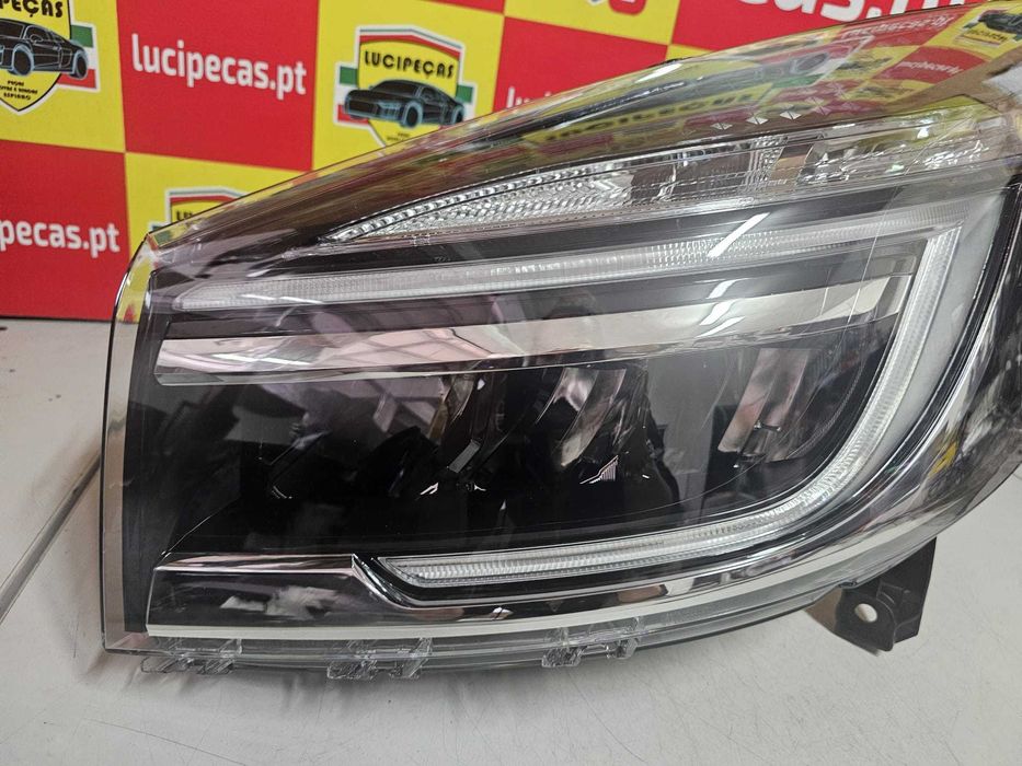 Otica Esquerda Renault Trafic III 2ª Fase | 139274