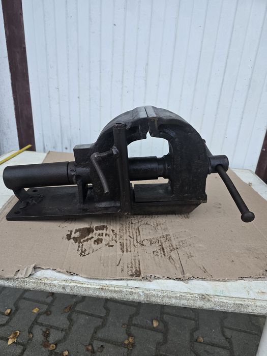 Imadło stalowe niemieckie 32 kg.