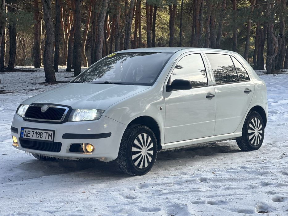 Продам Skoda Fabia 1.2 бензин 2006г