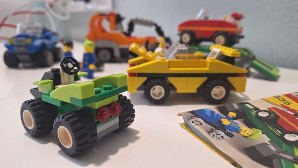 Lego 4625, Транспорт