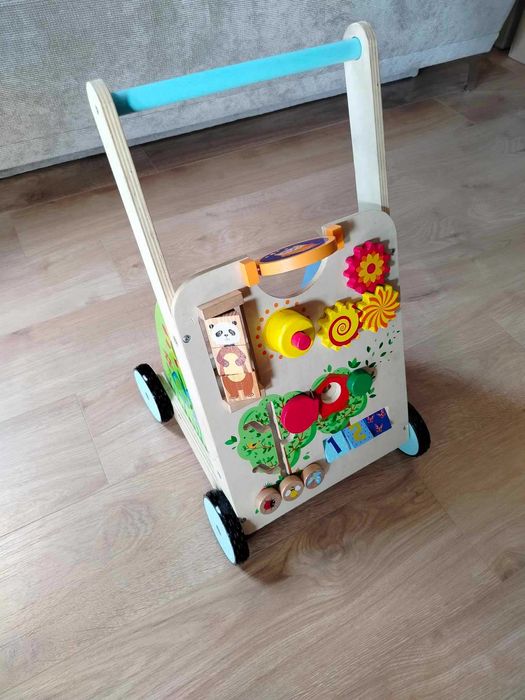 Pchacz chodzik dla dziecka drewniany