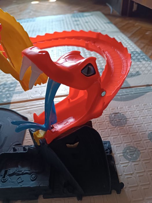 Ігровий набір Трек Хот Вілс Атака Кобри Hot Wheels City Pizza Slam Cobra Attack