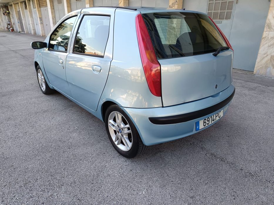 Fiat Punto 1.9 JTD 80cv 5 lugares