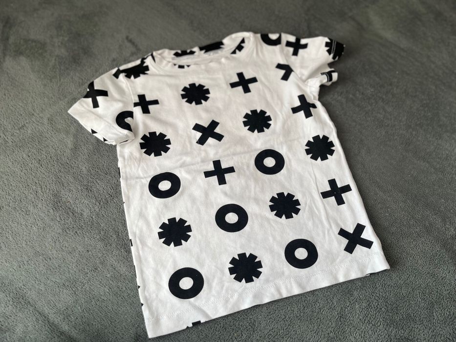 Kółko krzyżyk xoxo koszulka t-shirt 6-7 lat 122-128cm