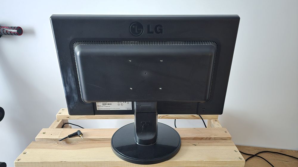 Monitor LG  19 FLATRON W1941S-PF