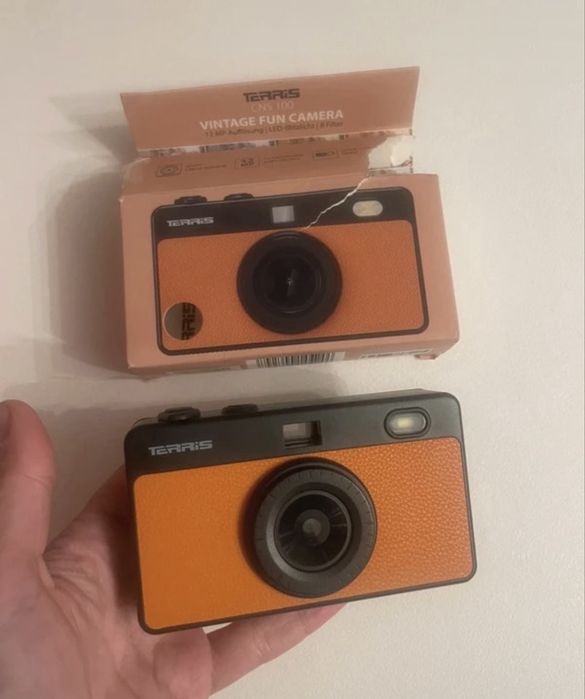 Aparat cyfrowy retro nowy