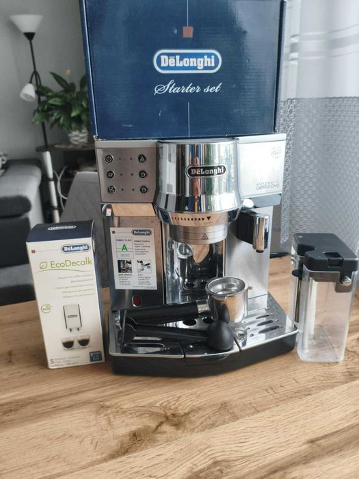 Ekspres ciśnieniowy do kawy  DeLonghi EC850