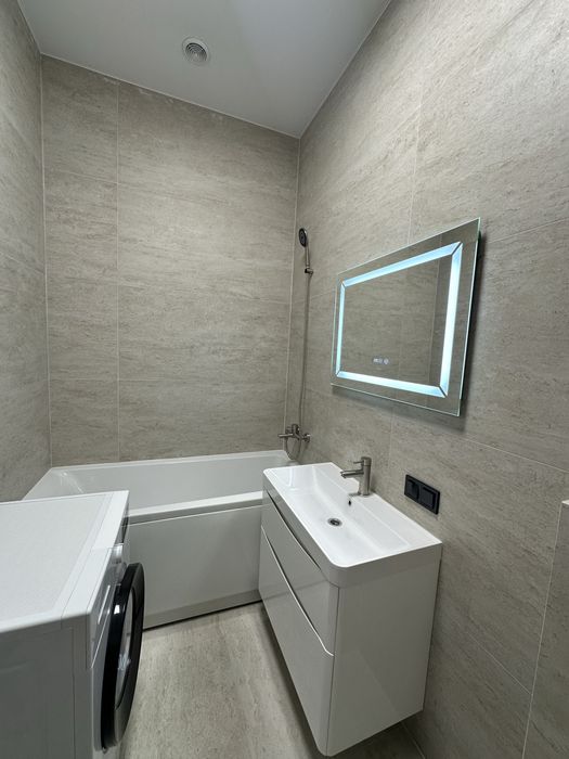 **ЦЕНТР! Завжди СВІТЛО! Сучасна 1-К. Класу ЛЮКС