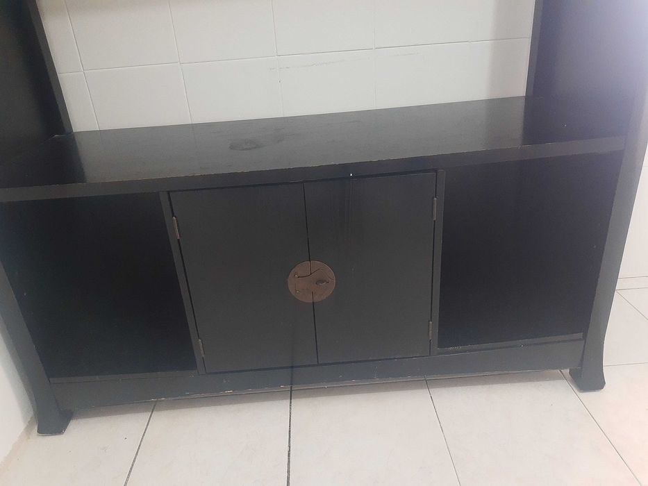 Estante para sala preta