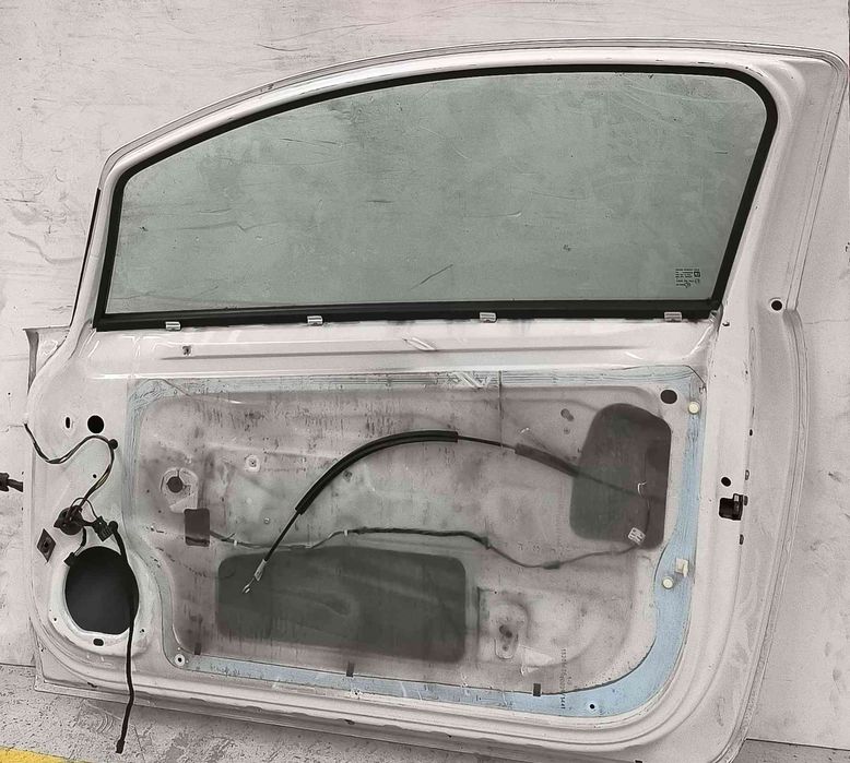 Porta Frente Direita - OPEL CORSA D