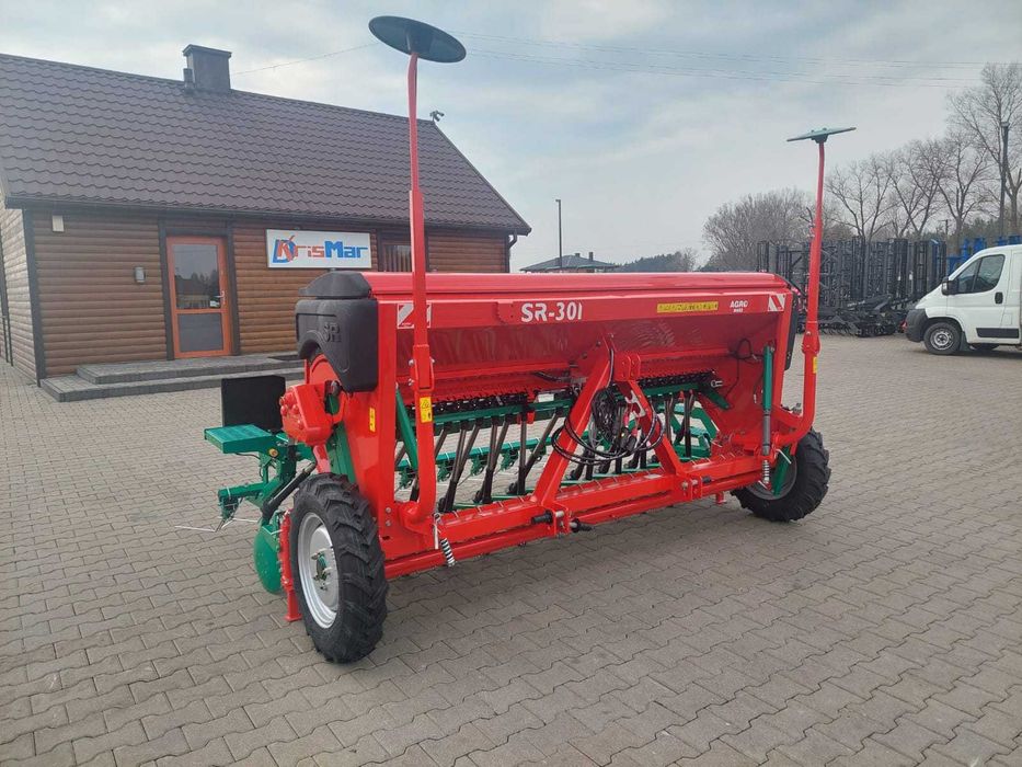 Siewnik Zbożowy AGRO-MASZ SR301 STOPKOWY Talerzowy SN301 2,5m 2,7m 3m