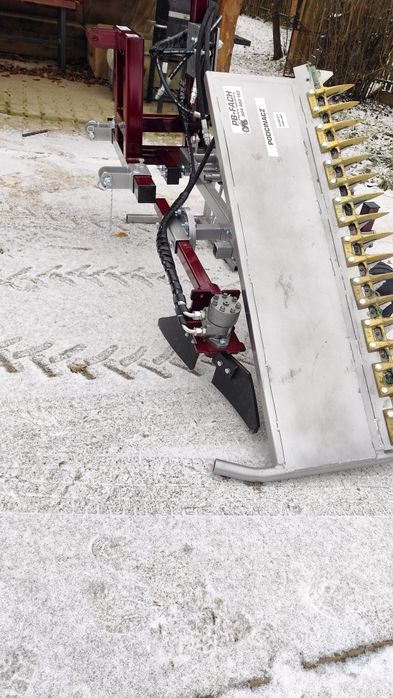 Podcinacz porzeczek – przedni TUZ Hydrauliczne składanie  Faktura