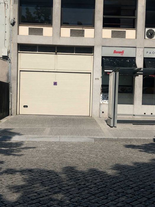 Arrenda-se Lugar de Garagem Duplo - Matosinhos