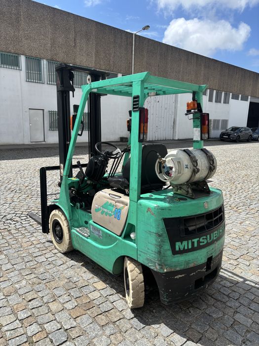 Empilhador Mitsubishi 1.8 Ton.  a GPL