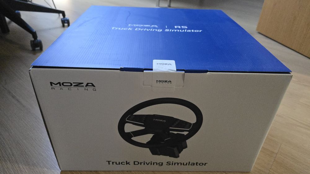 Novo, em caixa, Moza Trucking Bundle - Volante e Pedais para simulação de camião
