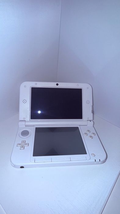 Nintendo 3DS XL Branca - como nova + Cópia Digital de Mario Kart 7