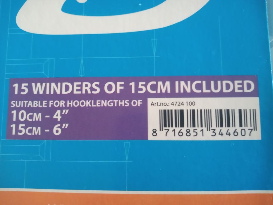 2 pudełka na przypony z drabinkami Cresta.