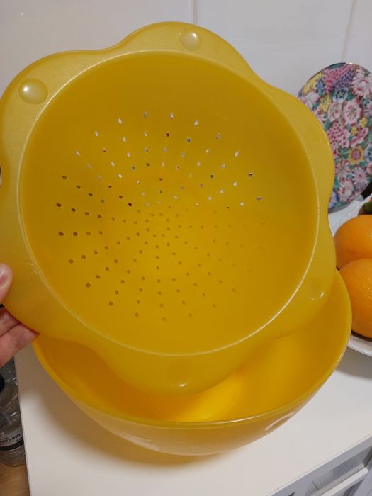 Coador e Recipiente em plástico super resistente,  17x26cm