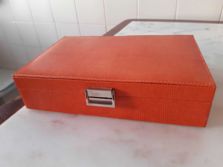 Guarda Jóias vintage, Bom estado