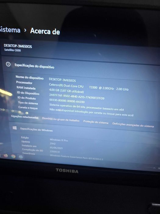 Toshiba Satellite - Windows 11 Pro - Rápido com SSD - Ideal p/ Estudo/Trabalho