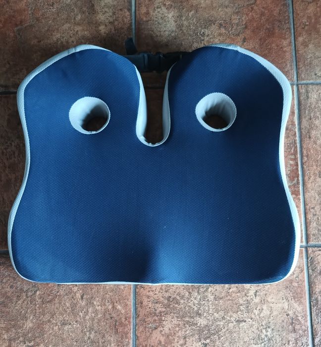 Sprzedam prawie nową poduszkę przeciwodleżynową