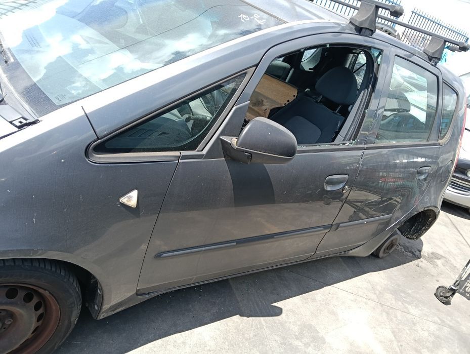 Mitsubishi colt todas as peças da viatura  2004/2005/2006/2007/2008/09