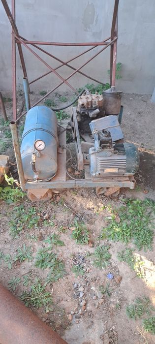 Продам компресор.