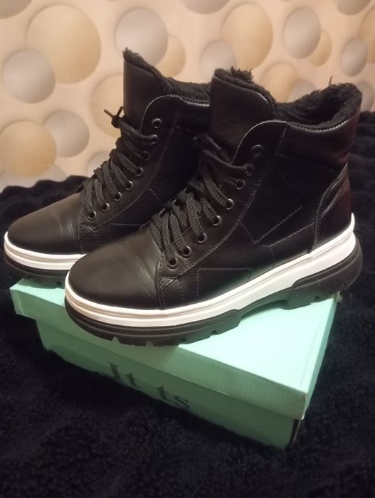Шкіряні зимові ботинки.41р.