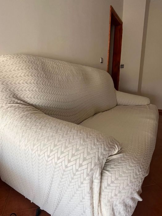 Sofá + repousa pés