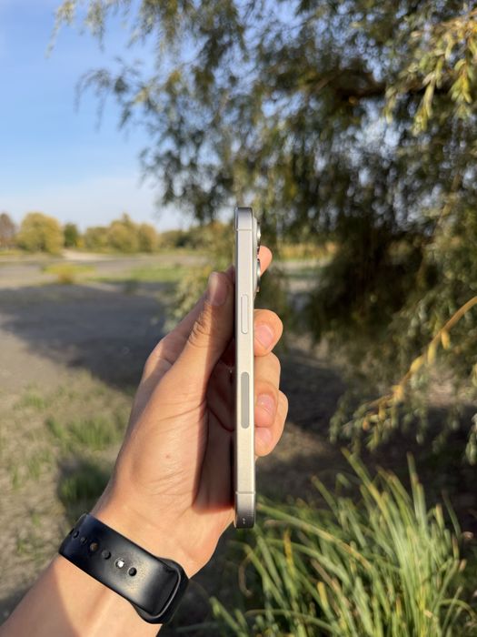 З гарантією iphone 15pro 128gb natural titanium neverlock 100%акумулятор esim