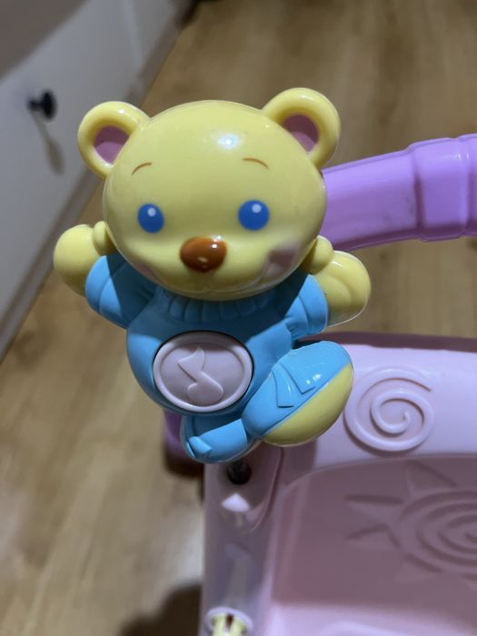 Carrinho de bonecas / andarilho da Fisher Price
