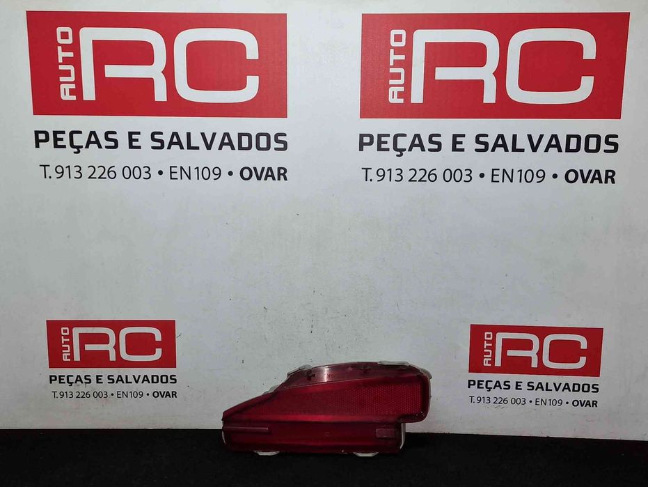 Farolim Nevoeiro Trás Direito - TOYOTA YARIS