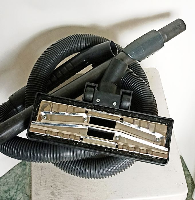 Пилосос LG V-C30K3NTU