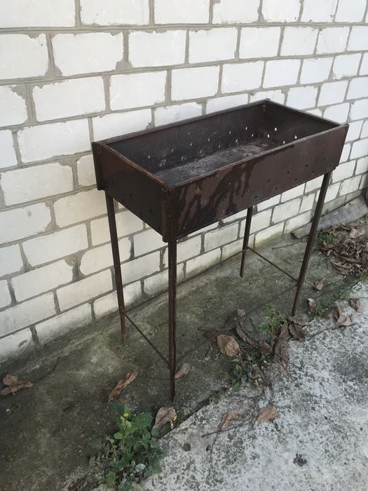 Продам мангал металевий.