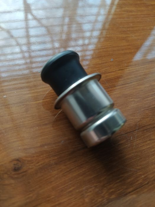 Прикуриватель Toyota Corolla